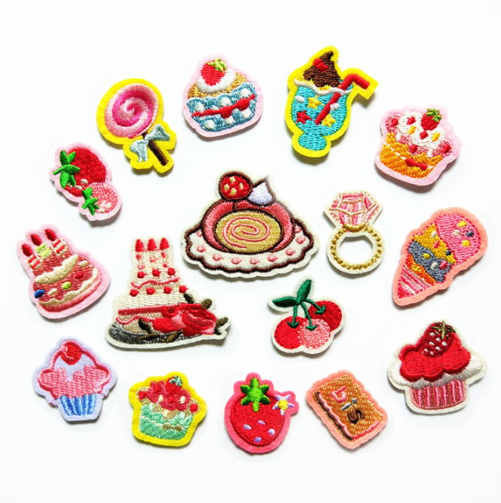 Sewing Id - Parche bordado de pastel de fruta